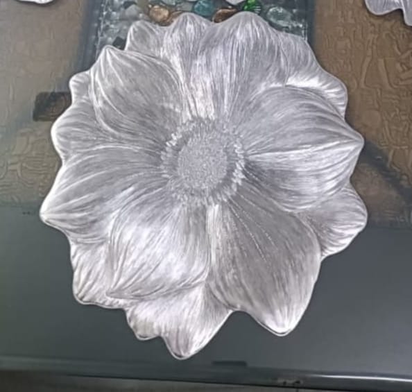 Sunflower Shaped Dining Mats & Runner Combo - Silver