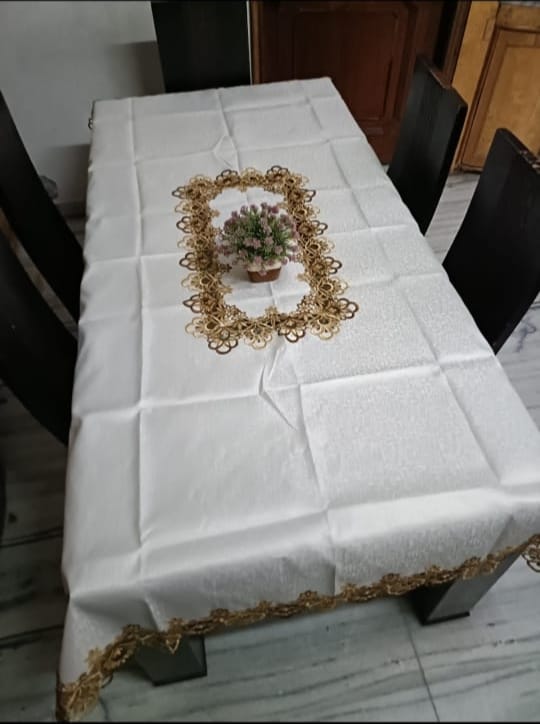 8 seater silk Dining Sheet